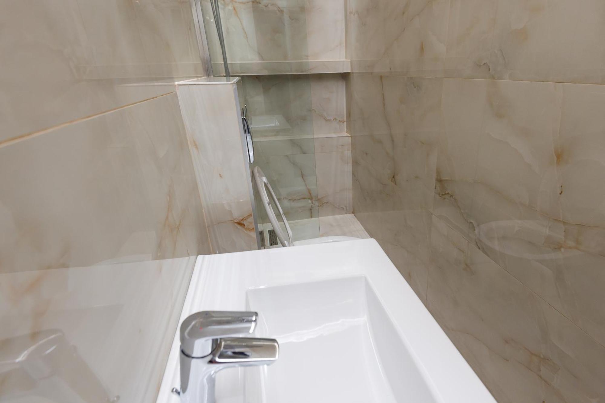 Hotel Ideall Podgorica Buitenkant foto