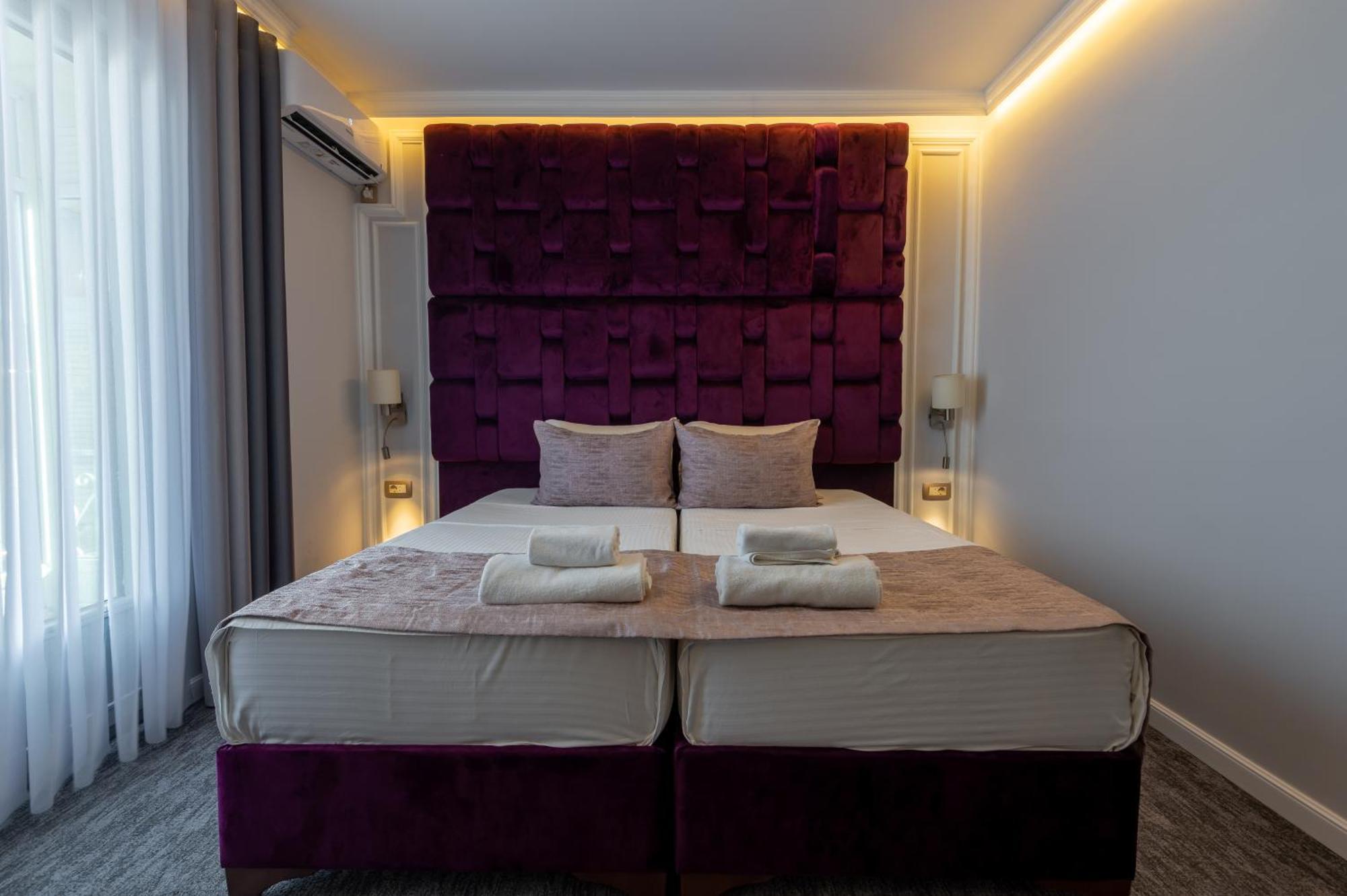 Hotel Ideall Podgorica Buitenkant foto
