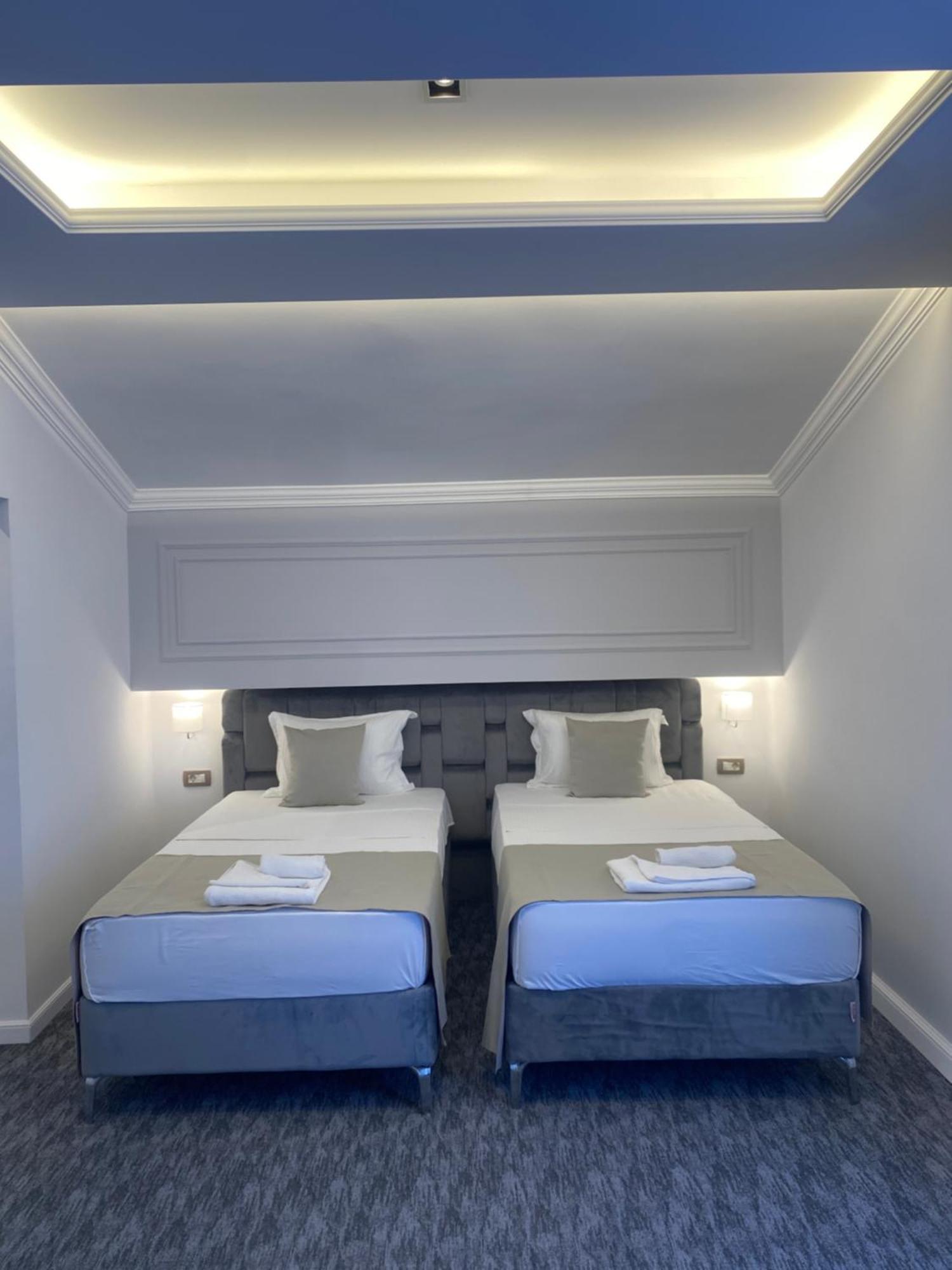 Hotel Ideall Podgorica Buitenkant foto